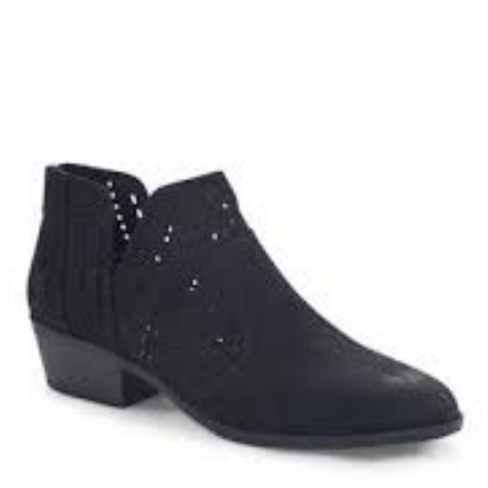 Vince Camuto Women Prasata Cut Out Side Leather Heels Boots shoes sz 9M